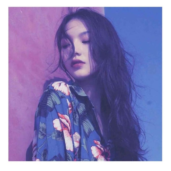 Meet your Posher, Hailee - Picture 1 of 1